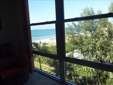 Longboat Key 2 Bedroom Beach Front Vacation Rental, Pool