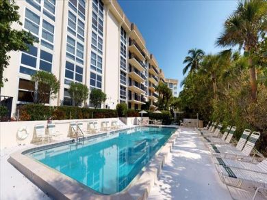 Longboat Key 2 Bedroom Beach Front Vacation Rental, Pool