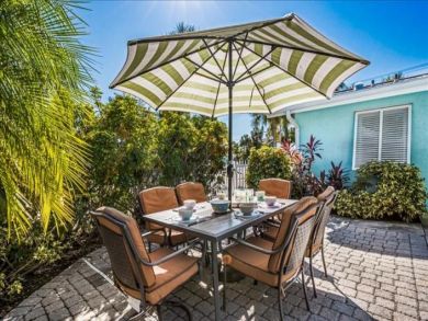 Charming Pool Home on Anna Maria Island 3 Bedrooms with Pool