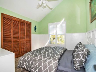 Only 50 yards to the beach from this Anna Maria Rental !! - additional view, photo 2