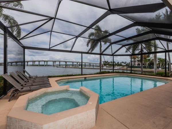 Luxury Five Bedroom Marco Island Vacation Pool Home