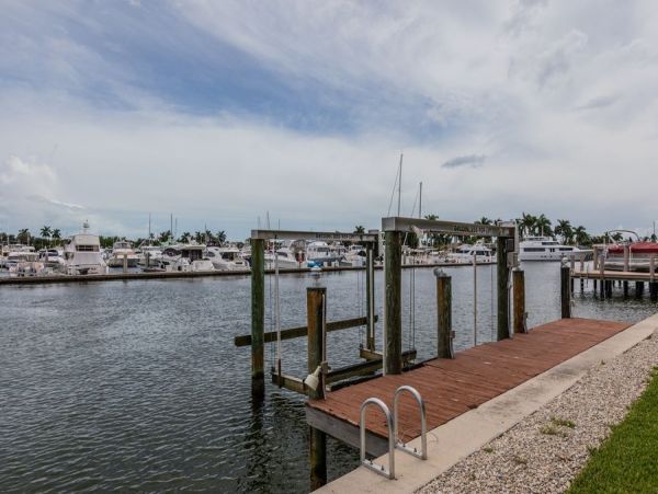 Luxury Five Bedroom Marco Island Vacation Pool Home