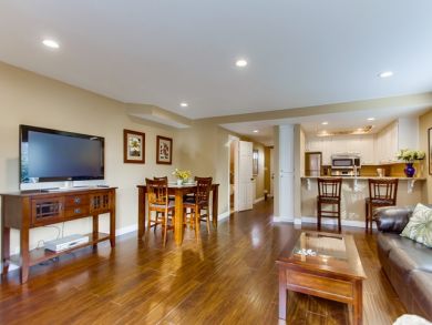 Two Bedroom La Jolla  Rental Guests- Walk TO BEACH