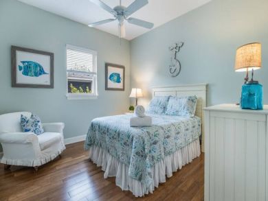 Anna Maria Island Vacation Rental Pool Home Sleeps SIx