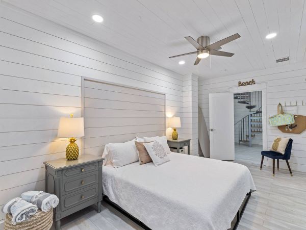 Salt Water Pool Minutes from the Beach Sleeps 18