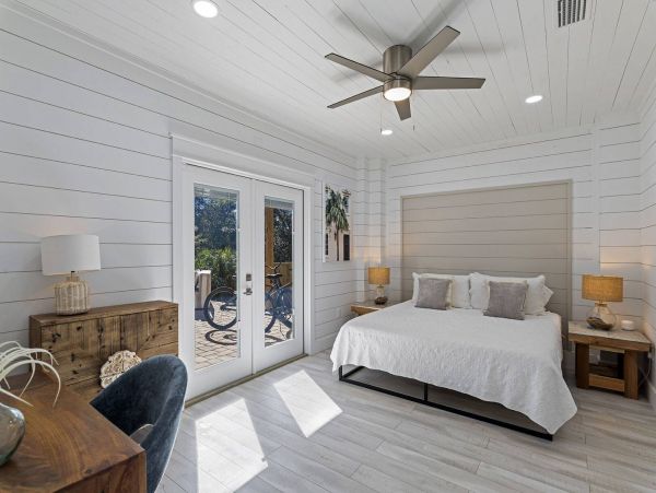 Salt Water Pool Minutes from the Beach Sleeps 18