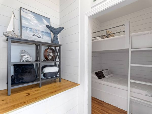 Salt Water Pool Minutes from the Beach Sleeps 18