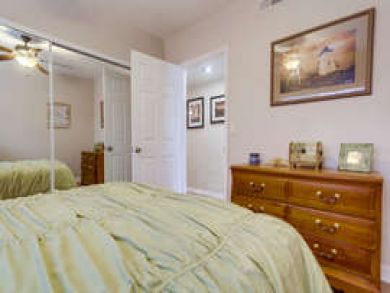 Ground Level 2 Bedroom Condo Steps to Ocean