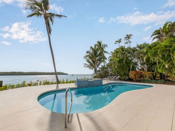 Marco Island Luxury Vacation Rental Four Bedrooms Gulf Views