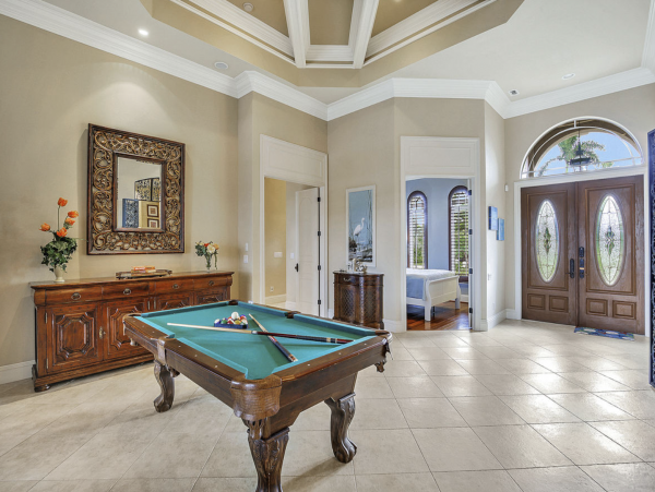 Luxury Five Bedroom Rental with Private Pool and Boat Dock