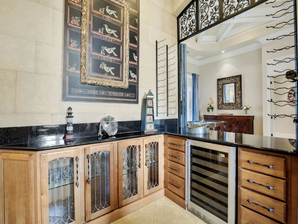 Luxury Five Bedroom Rental with Private Pool and Boat Dock