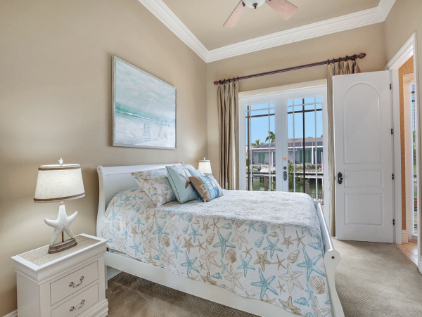 Luxury Five Bedroom Rental with Private Pool and Boat Dock