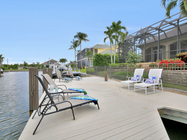Luxury Five Bedroom Rental with Private Pool and Boat Dock
