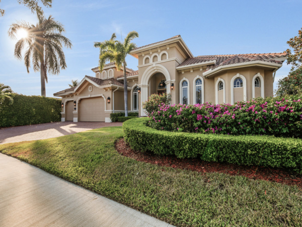 Luxury Five Bedroom Rental with Private Pool and Boat Dock
