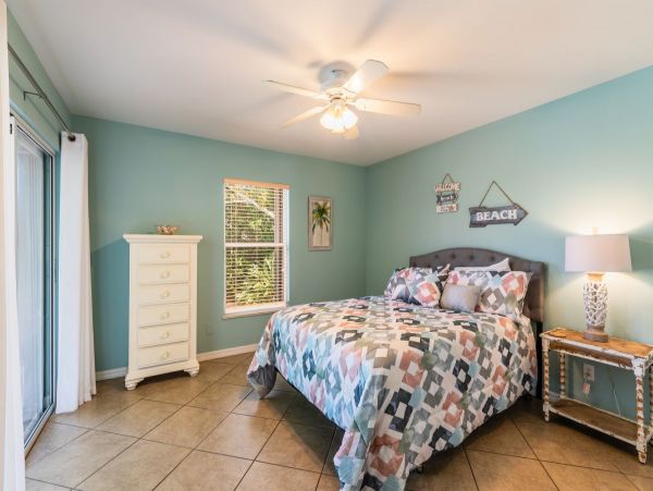 Elegant 3-Bedroom Pool Home Near Marco Island's South Beach