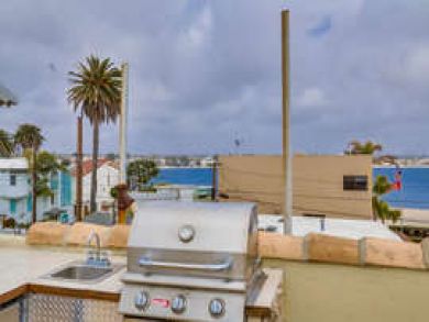 Three Bedroom Mission Beach Rental Walk to Beach and Bay