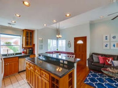 Three Bedroom Mission Beach Rental Walk to Beach and Bay