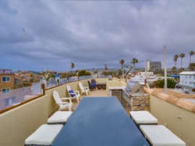 Three Bedroom Mission Beach Rental Walk to Beach and Bay