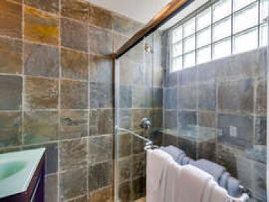 Three Bedroom Mission Beach Rental Walk to Beach and Bay