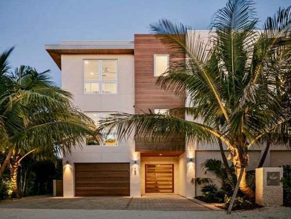 Anna Maria Island Vacation Rental - Gulf Front Luxury Home
