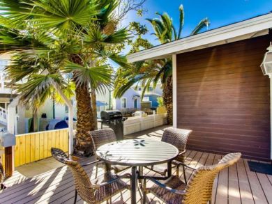 Two Bedroom Mission Beach Condo