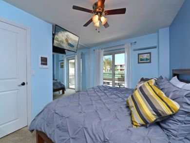 2 Bedroom Mission Beach Condo