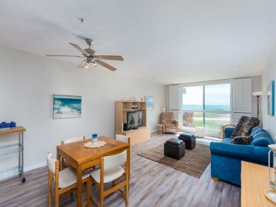 Pacific Beach Condo with Ocean Views One Bedroom Sleeps 4