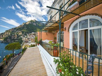 Views of the Coast from this Positano Renta