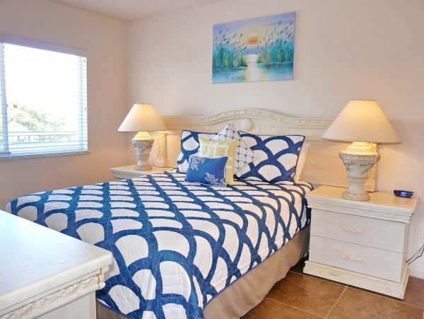 Marco Island Two Bedroom Vacation Condo for Rent