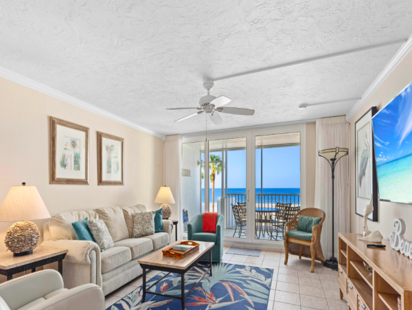 Elegant Gulf-Front Escape on Longboat Key - Beachfront Bliss with Stunning Views