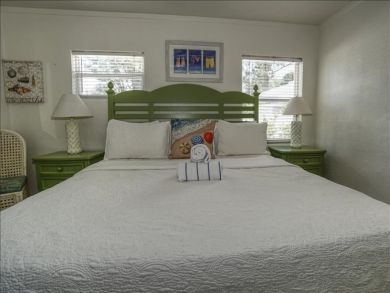 Romatic Beach Cottage on Exclusive longboat Key On Beach - additional view, photo 3