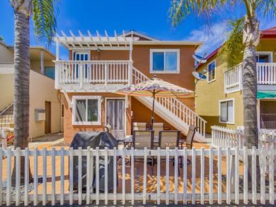 Short Walk to Beach from this Mission Beach 2 Bedroom Rental