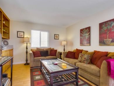 Short Walk to Beach from this Mission Beach 2 Bedroom Rental
