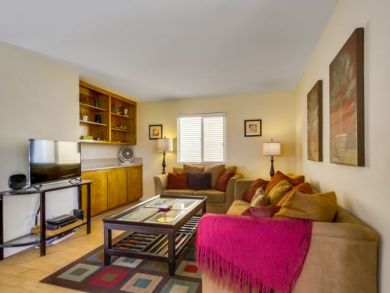 Short Walk to Beach from this Mission Beach 2 Bedroom Rental