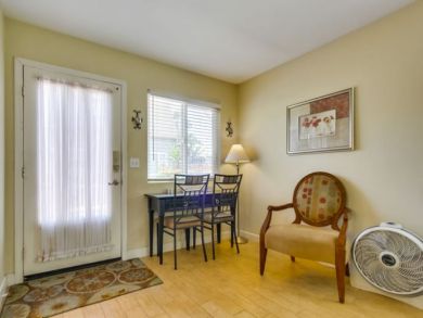 Short Walk to Beach from this Mission Beach 2 Bedroom Rental
