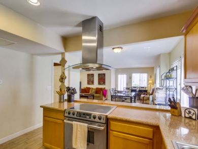 Short Walk to Beach from this Mission Beach 2 Bedroom Rental