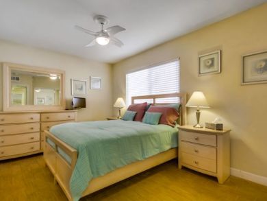 Short Walk to Beach from this Mission Beach 2 Bedroom Rental