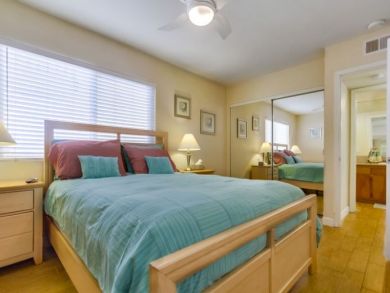 Short Walk to Beach from this Mission Beach 2 Bedroom Rental