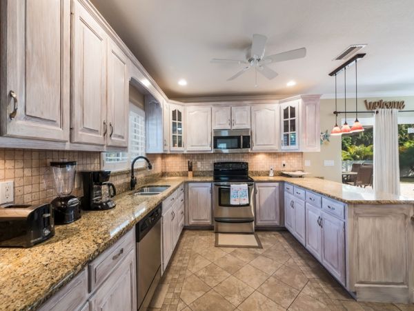 Holmes Beach Vacation Rental 3 Bedrooms Sleeps Six Guests