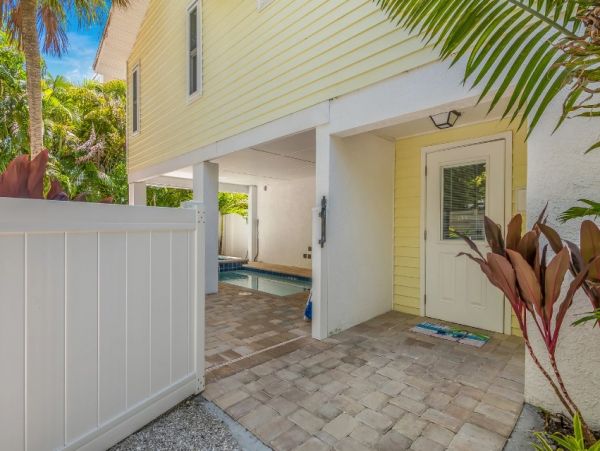 Holmes Beach Vacation Rental with Private Pool – Anna Maria Island Luxury Stay