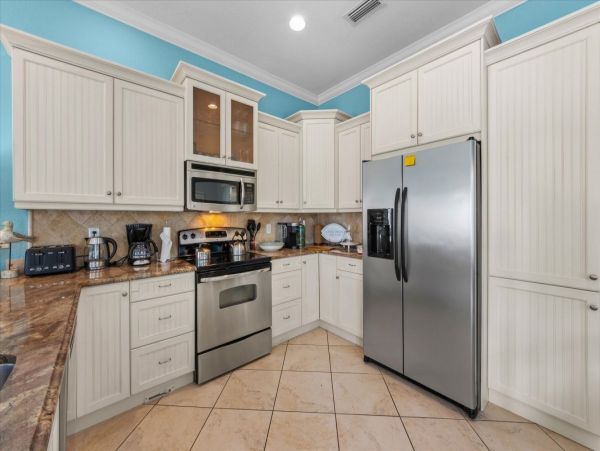 Holmes Beach Vacation Rental with Five Bedrooms & Pool