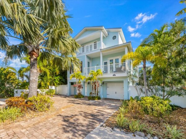 Holmes Beach Vacation Rental with Five Bedrooms & Pool