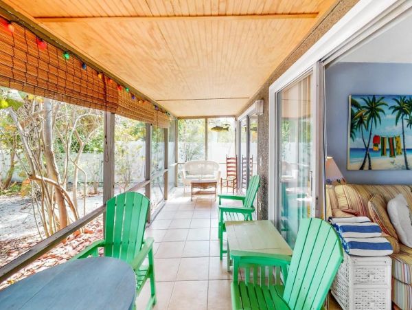 Great Value Two Bedroom Anna Maria Duplex Sleeps Four Guests