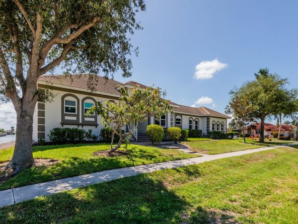 Marco Island 4 Bedroom Vacation Rental Home Sleeps 10