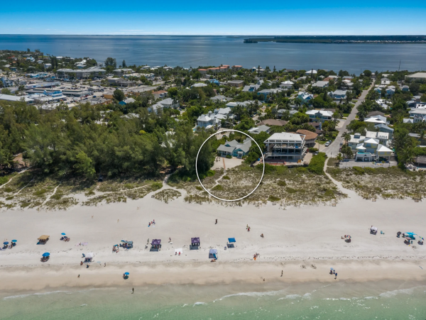 Anna Maria Island 3 Bedroom Beach Front Vacation Rental