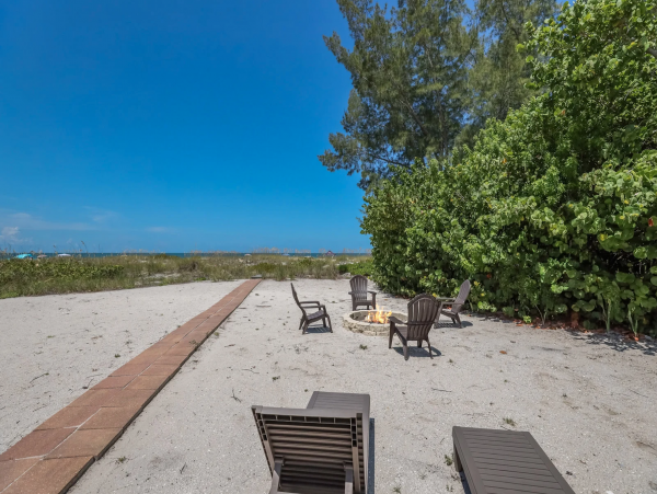 Anna Maria Island 3 Bedroom Beach Front Vacation Rental