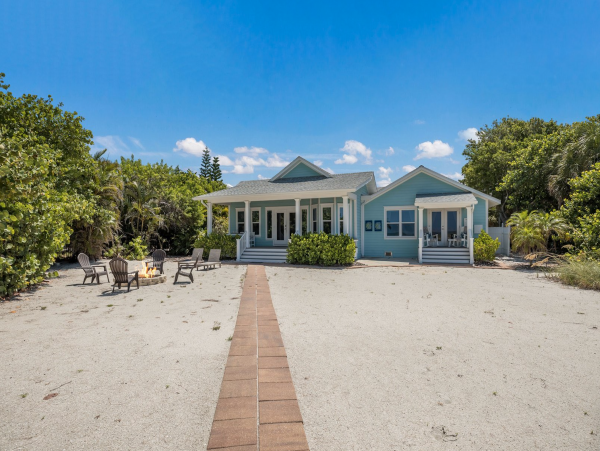 Anna Maria Island 3 Bedroom Beach Front Vacation Rental