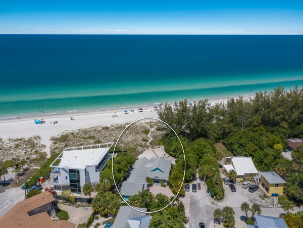 Anna Maria Island 3 Bedroom Beach Front Vacation Rental
