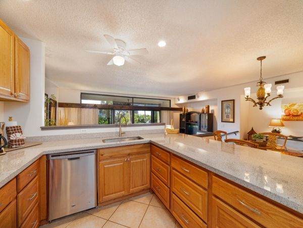 Luxury Kaanapali Vacation Rental - Maui Villa with Lanai, Pool & Concierge