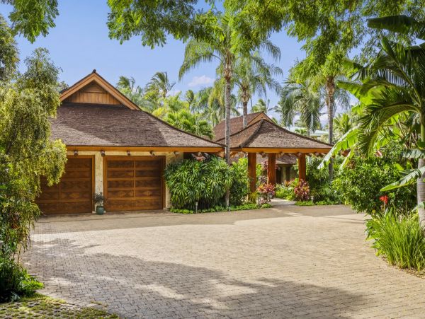 Oceanfront Luxury Estate in the Heart of Wailea - Steps from Keawakapu Beach